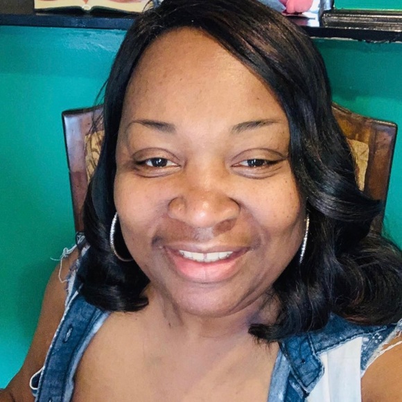 Meet your Posher, Coreen - Picture 1 of 1